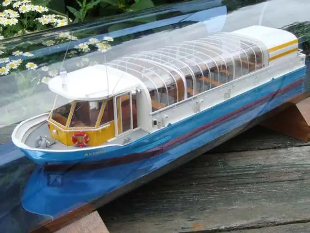 River boat souvenir model in acrylic tube, 1:20